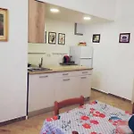 Palazzo Manfredi 37 *